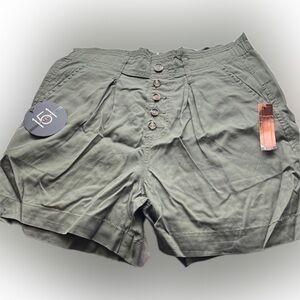151 High rise cute shorts Small NWT